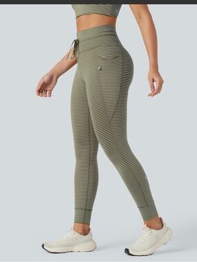HALARA Olive Green Striped High-Rise Leggings with Side Pocket